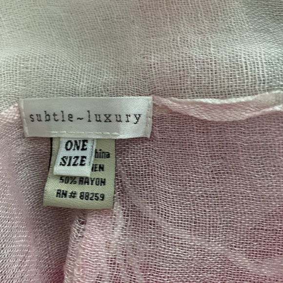 SUBTLE-LUXURY pink striped cover up w/ fringe. Linen cotton blend OS - Picture 6 of 7